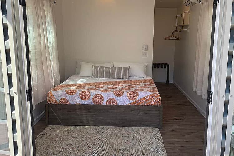 Lotus Pad King Tiny Home (One Guest)