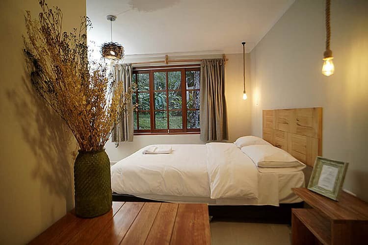 2 People - Queen Bed in a Private Room