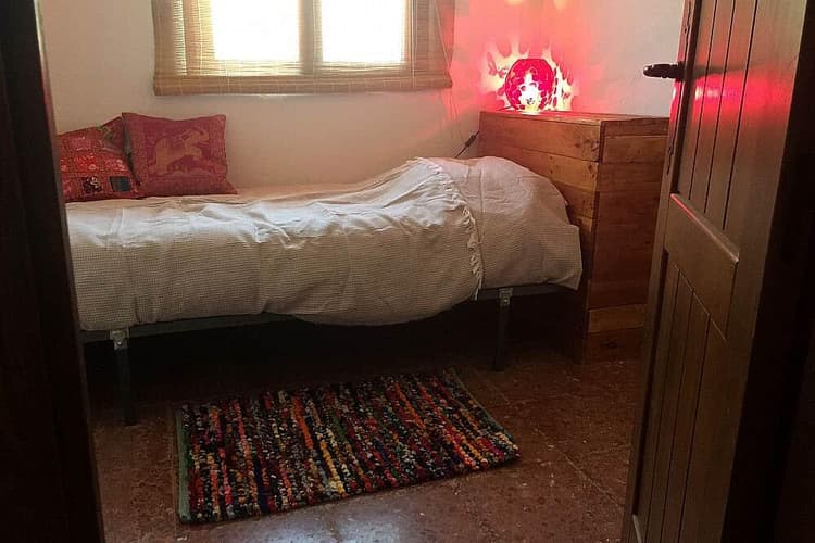 Cozy Private Room in Guesthouse