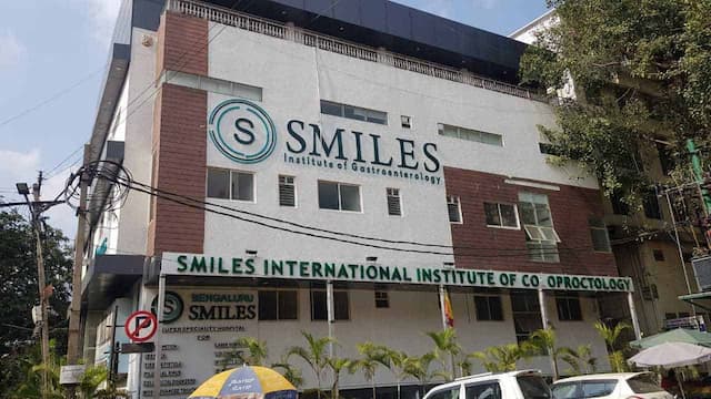 Institut Gastroenterologi Smiles